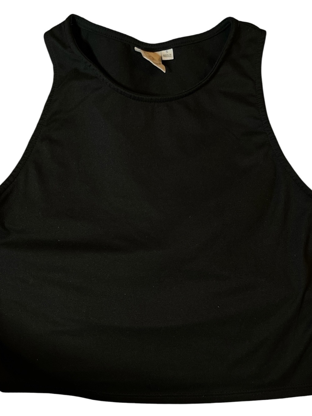 Live in the moment 16x26 Women's Black Crop Tank Top - Classic Sleeveless Crop